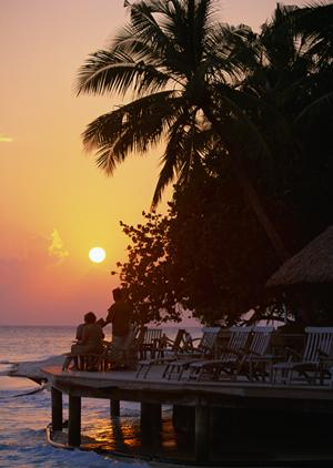 北海道札幌市中心部に位置する東横INN札幌すすきの交差点：快適な滞在を提供するビジネスホテルの魅力